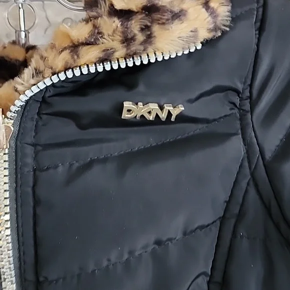 DKNY GIRLS BLACK WINTER JACKET, SIZE 5/6 DOUBLE SIDE, PRE-OWNED, ZIPPER, POCKETS - Picture 2 of 14